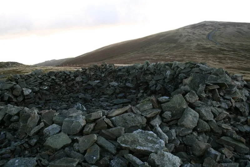 Carnedd y Ddelw Cairn