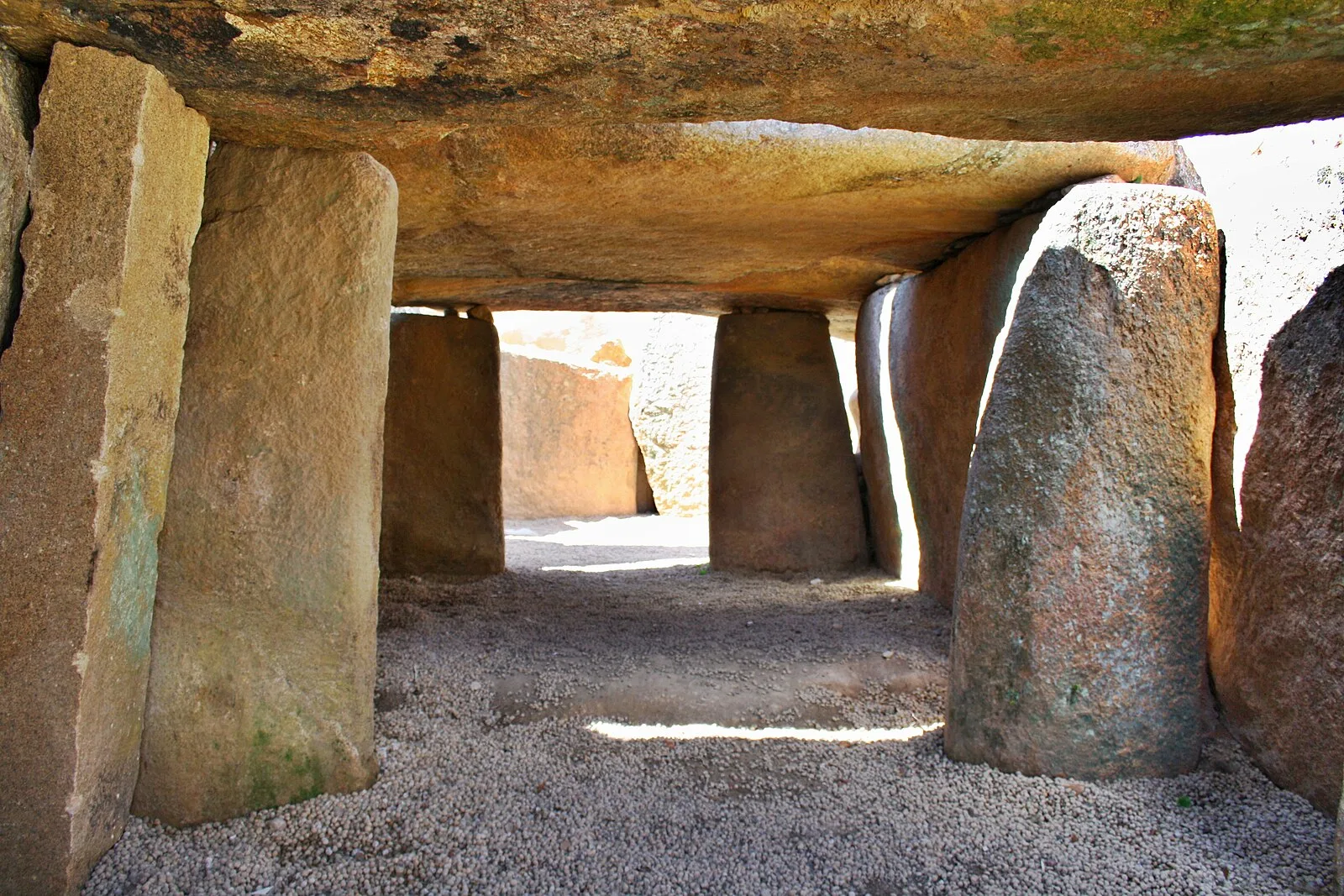 Dolmen del prado de Lácara