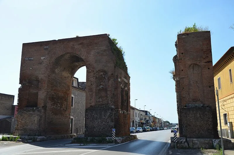 Arch of Hadrian, Capua