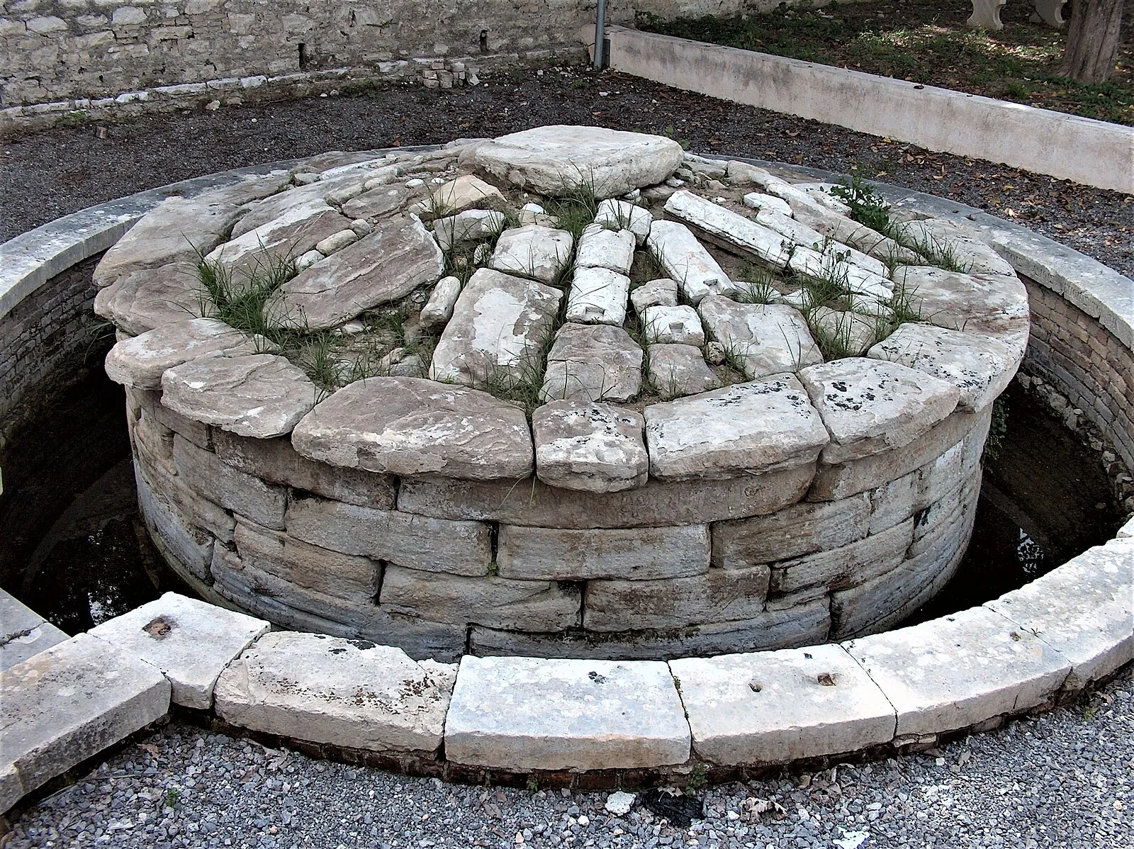 Tomb of Menecrates