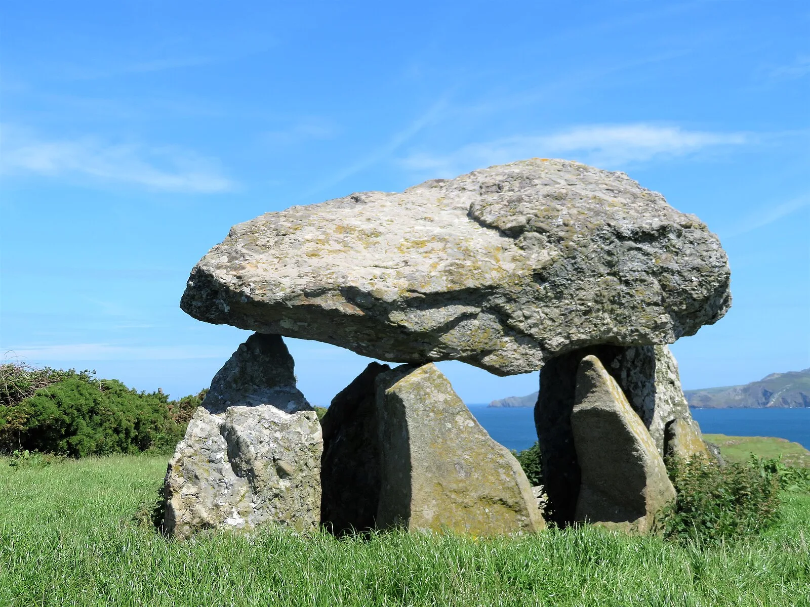 Carreg Samson