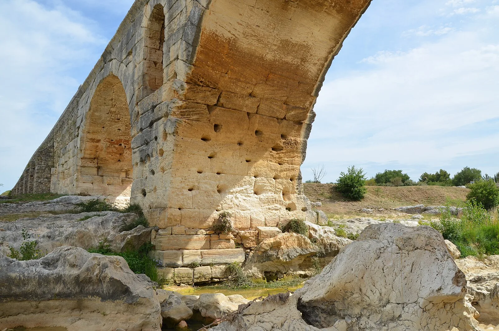 Pont Julien