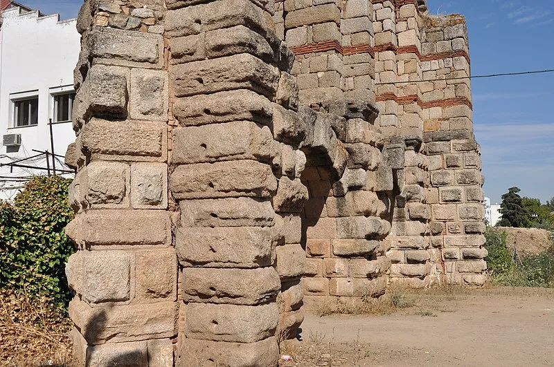 San Lázaro Roman Aqueduct