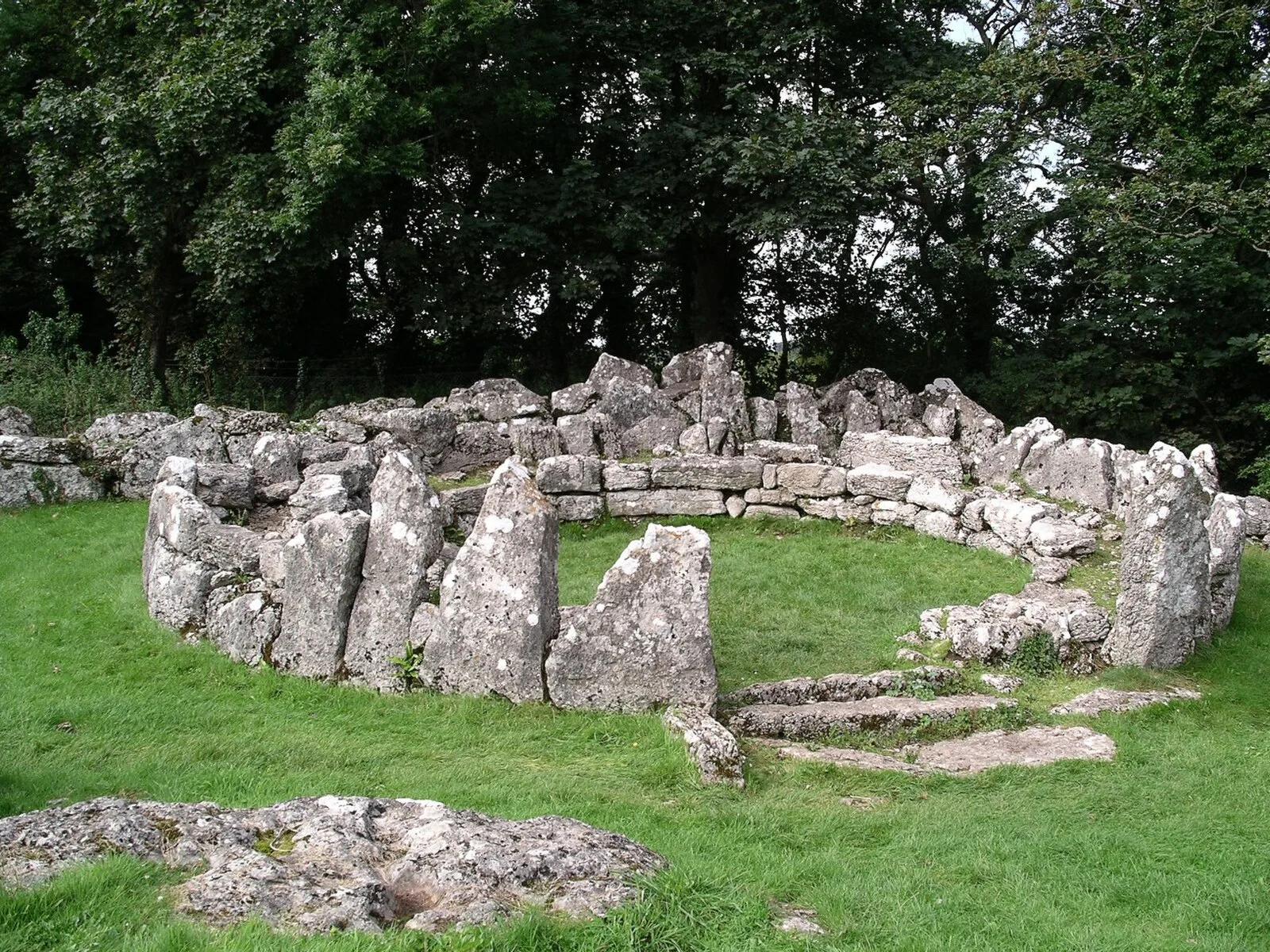 Din Lligwy Hut Circle