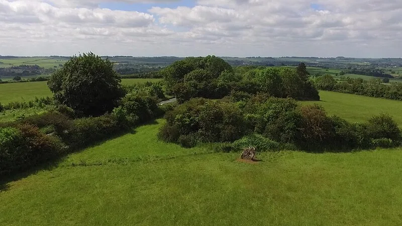 Lyneham Long Barrow