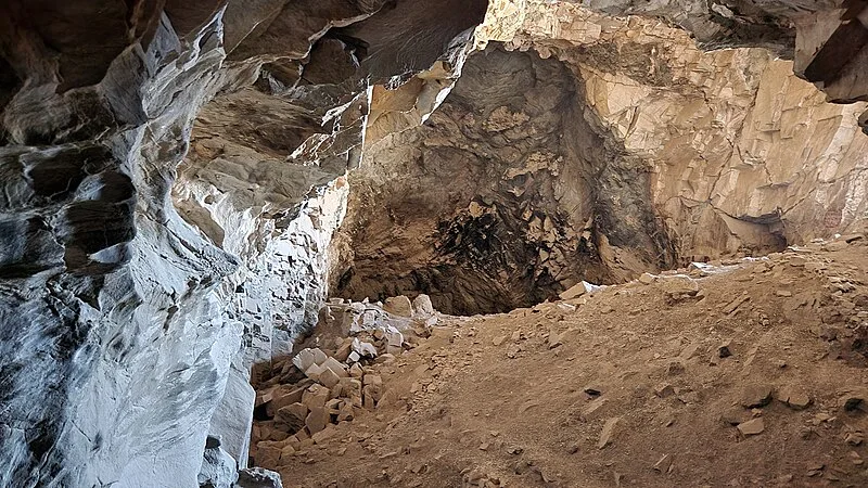 Khoit Tsenkher Cave Rock Art