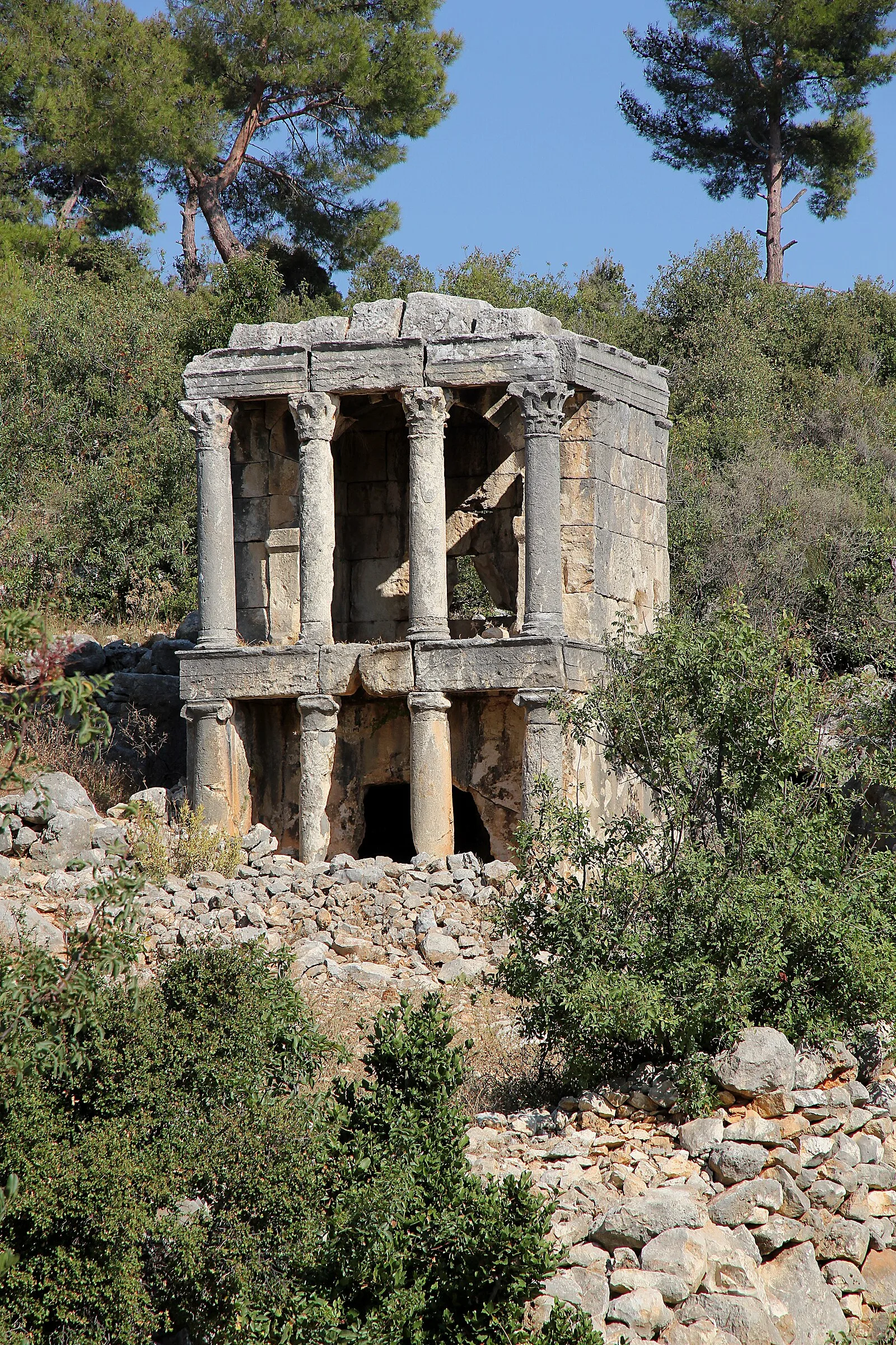Imbriogon Tombs