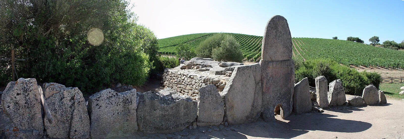 Tomba dei Giganti di Coddu Vecchiu