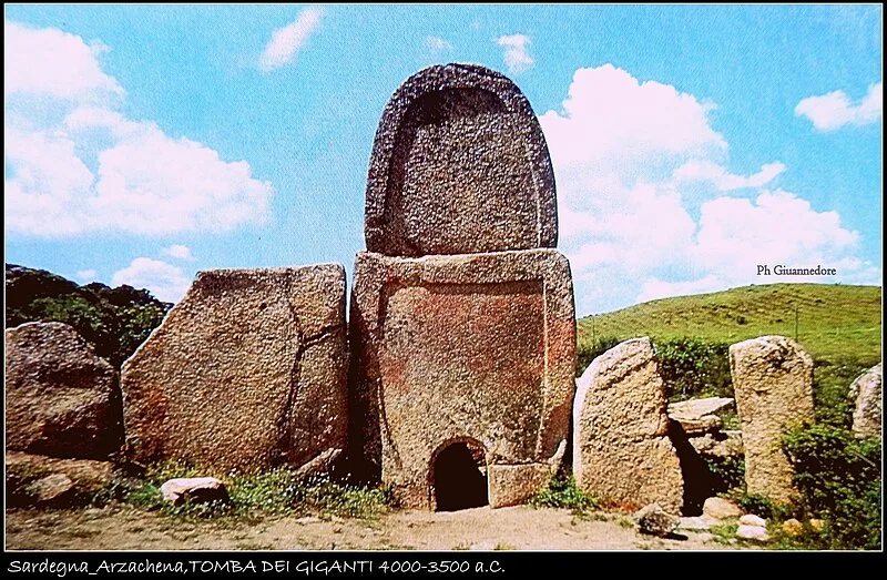 Tomba dei Giganti di Coddu Vecchiu