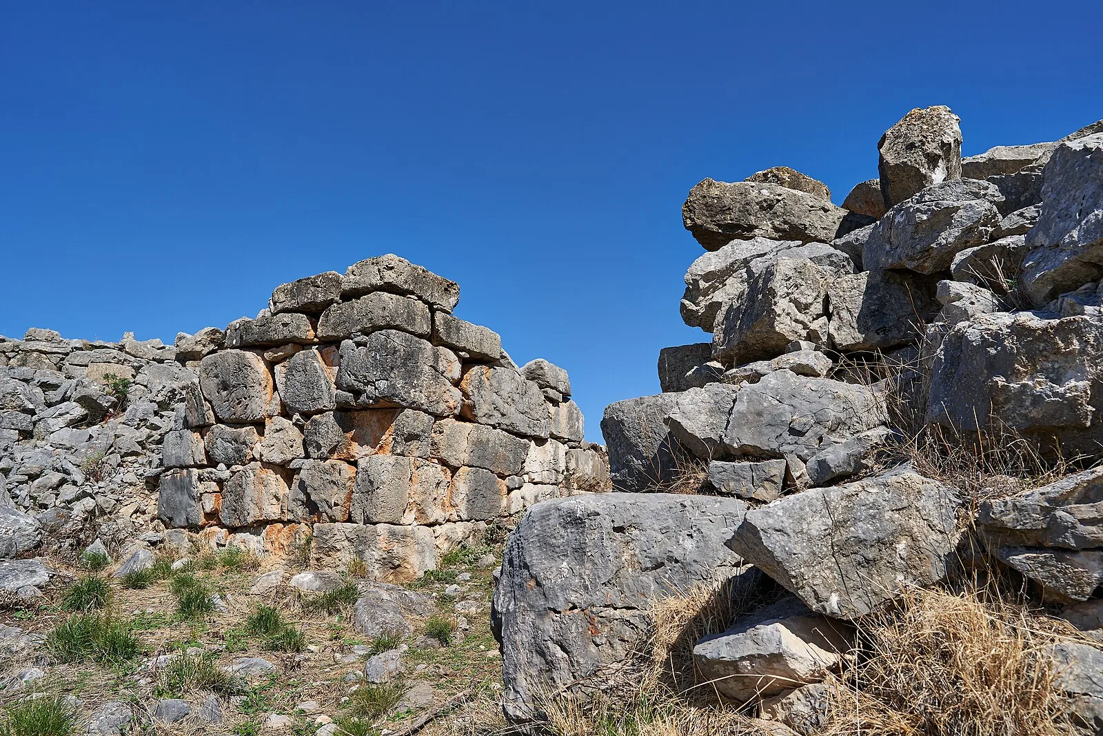 Mycenaean Acropolis of Gla