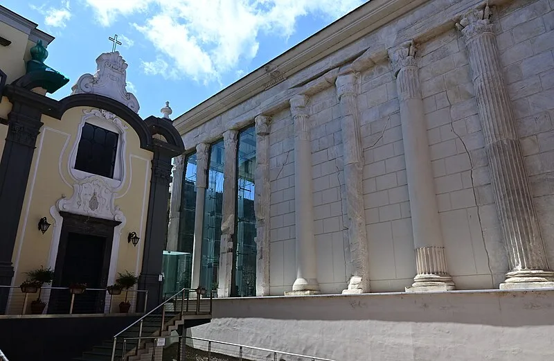 Temple of Augustus, Pozzuoli