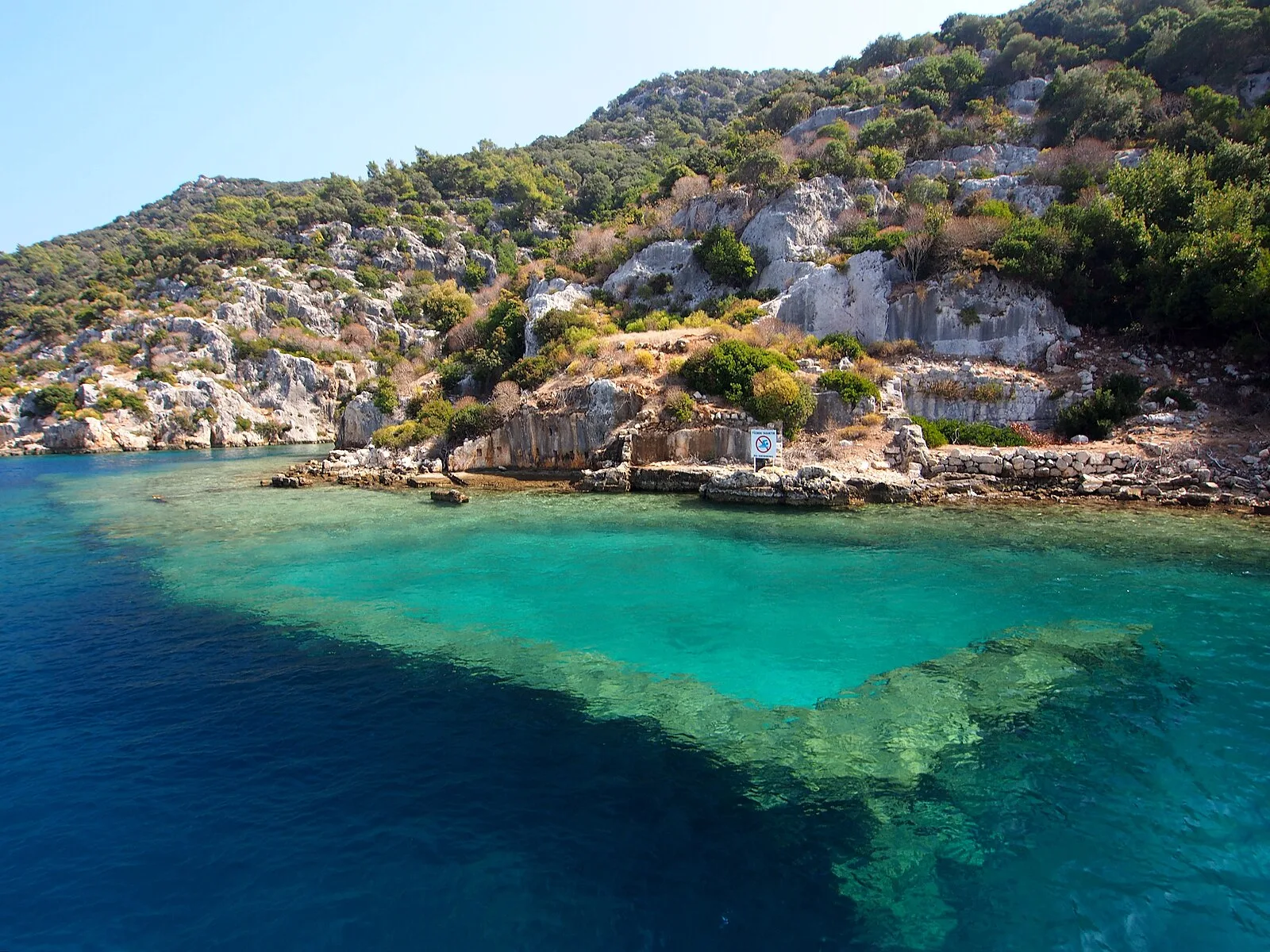 Batik Sehir Kekova