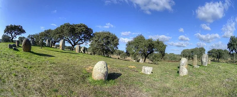 Vale Maria do Meio Cromlech