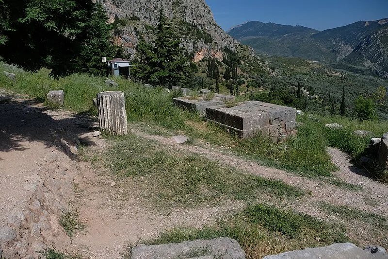 Halos, Delphi