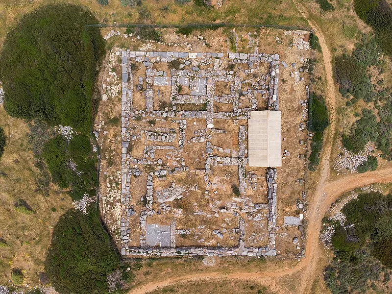 Chryssolakkos