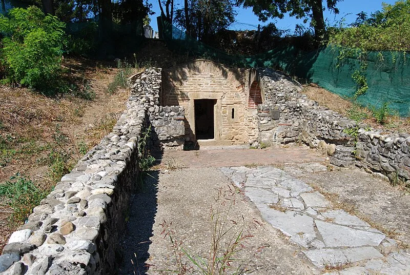 Roman Tomb, Brestovik