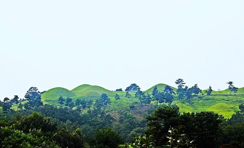 Gaya Tumuli
