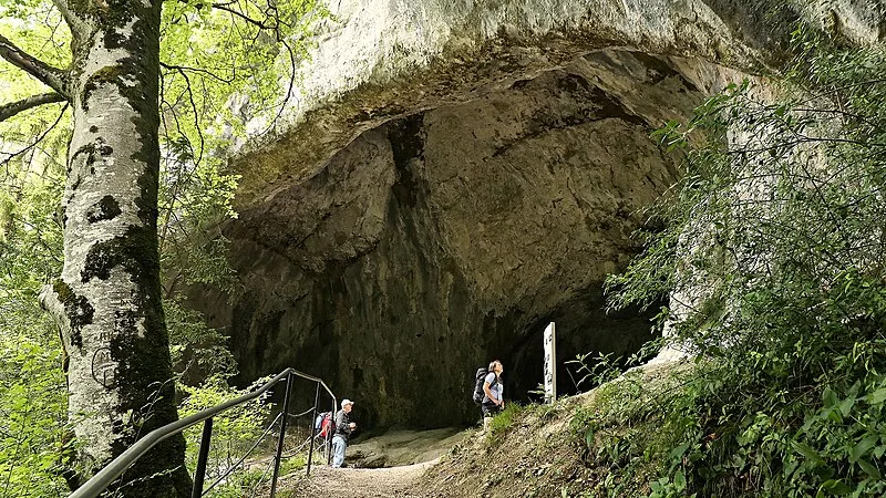 Tischofer Cave