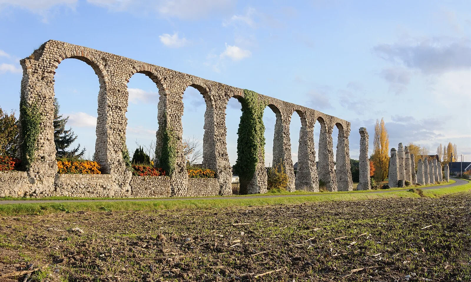 Aqueduct of Luynes