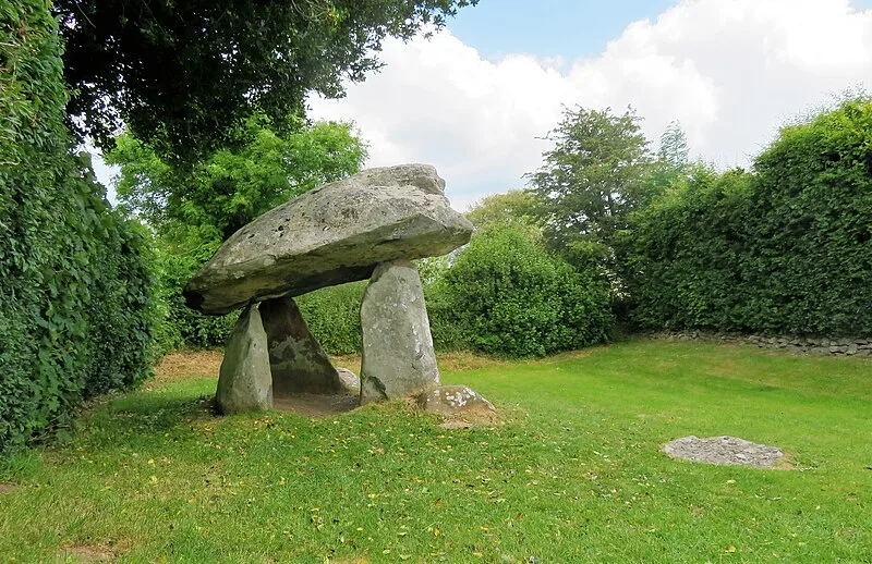 Carreg Coetan Arthur