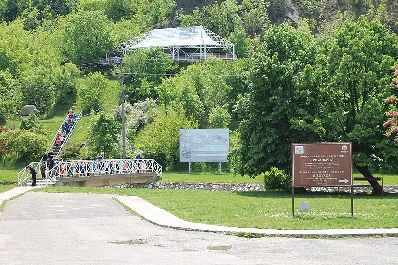 Risovača Cave