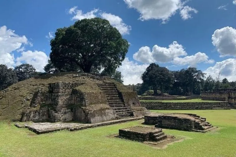 Sitio Arqueológico Iximche