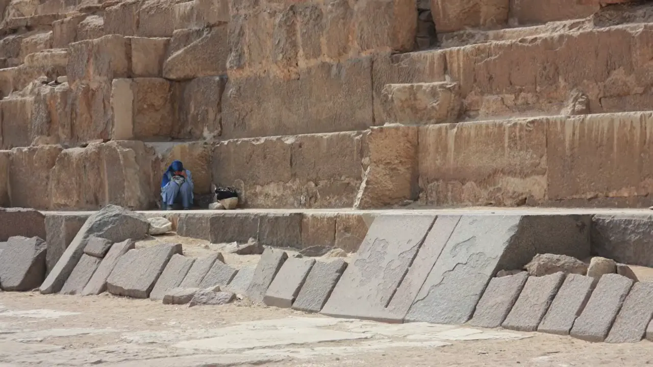 Mysterious Features at the Red Pyramid Reveal Ancient Engineering!