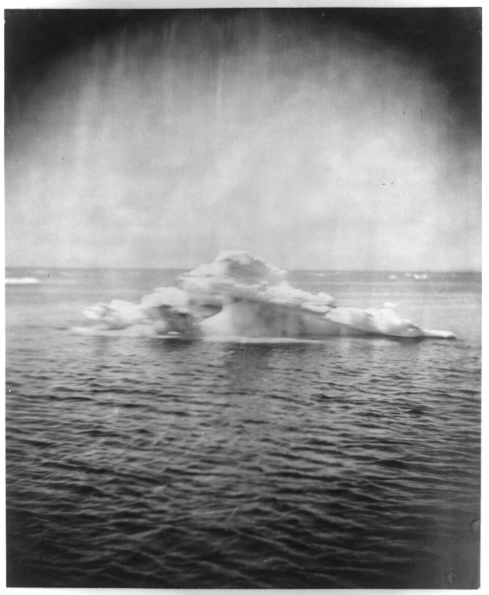 Iceberg in the Atlantic Ocean, off the coast of Labrador LCCN2012645600