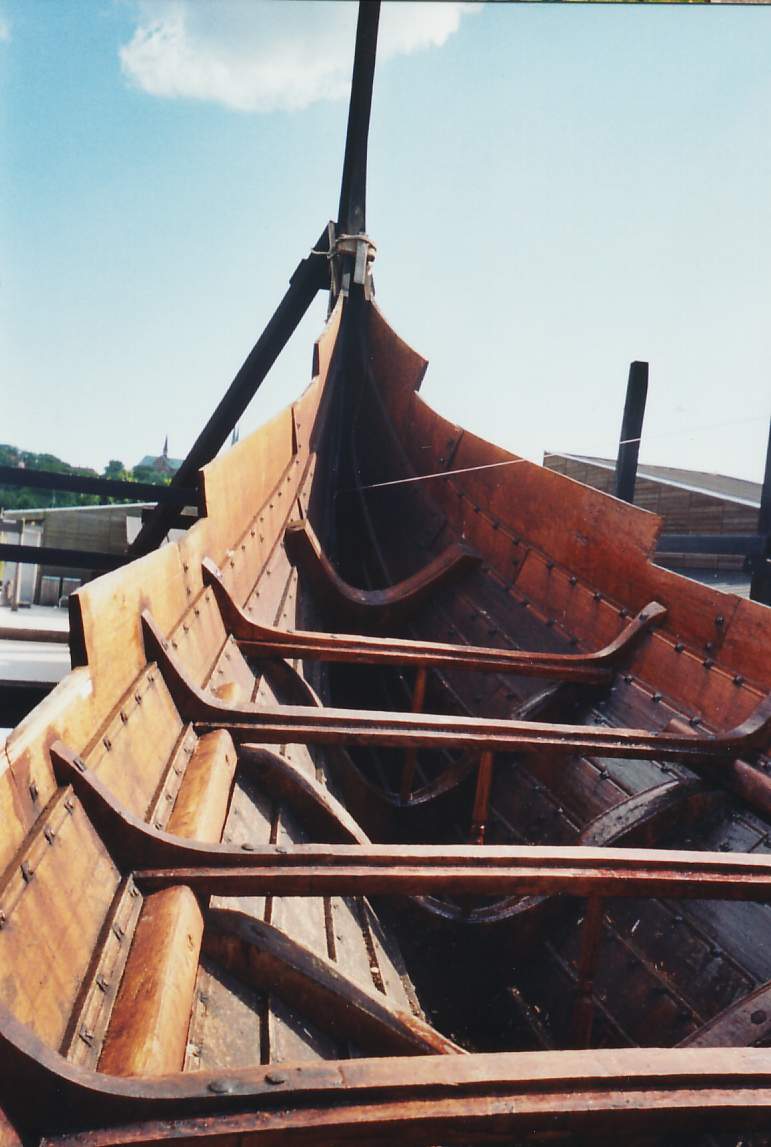 Reconstructed Viking longship Havhingsten fra Glendalough under construction showing part of the inside2