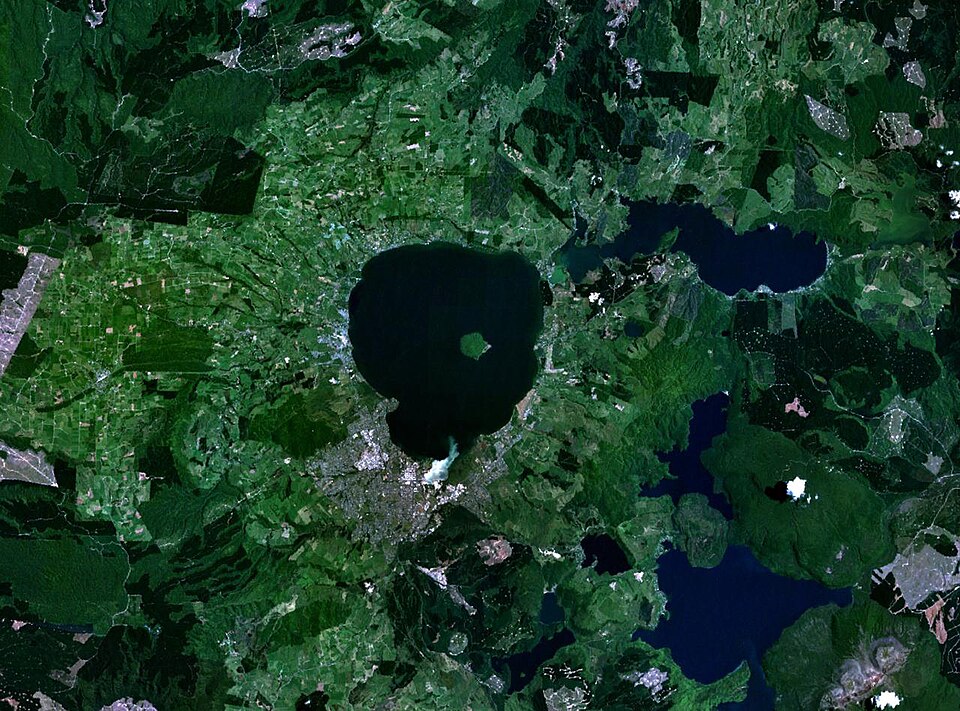 gallery:310eb8f8|verified:yes|Lake rotorua
