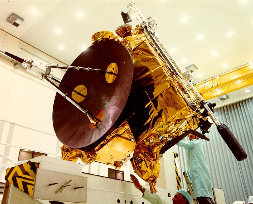gallery:25d1296c|verified:yes|Ulysses spacecraft